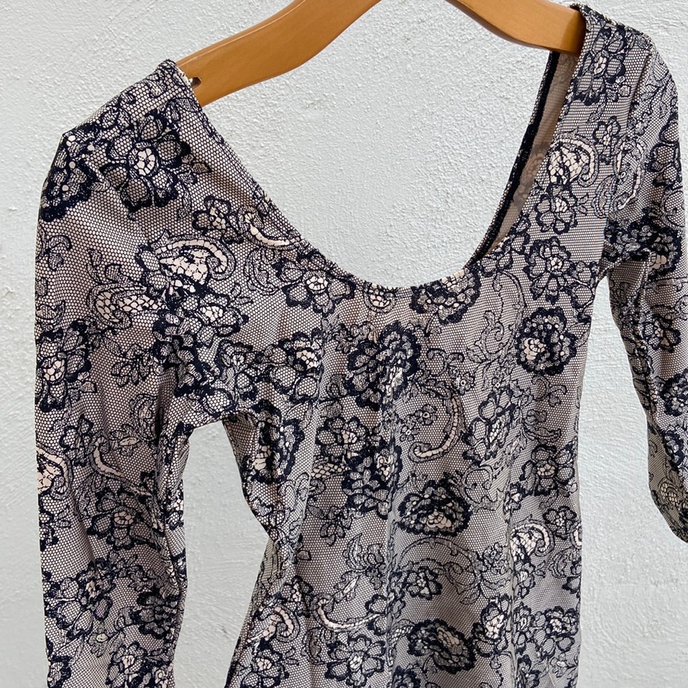Forever 21 Bodycon Lace Print Dress S
